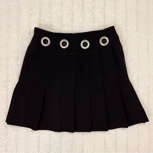 I • N • C grommet pleated mini skirt 🖤